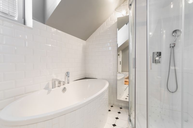 Classic Alcove Bathtub